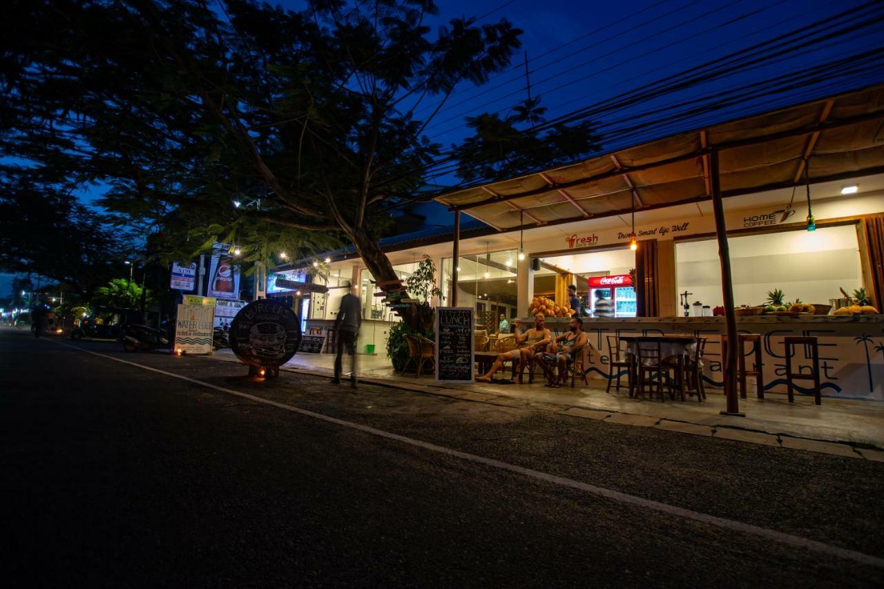 Water Edge Hotel & Restaurant อารูกัมเบย์ ภายนอก รูปภาพ